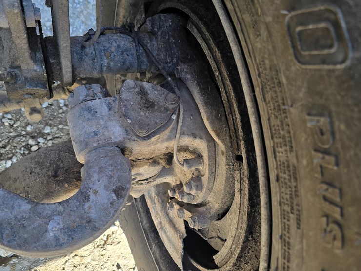 1999-peterbilt-330-image-19