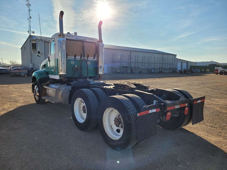 2007-peterbilt-386-image-10