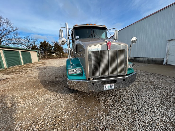 2001-kenworth-t800-image-38