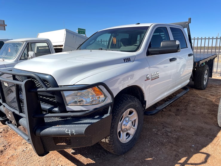 2016-dodge-2500-image-1