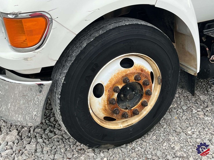 2004-ford-f650-image-7