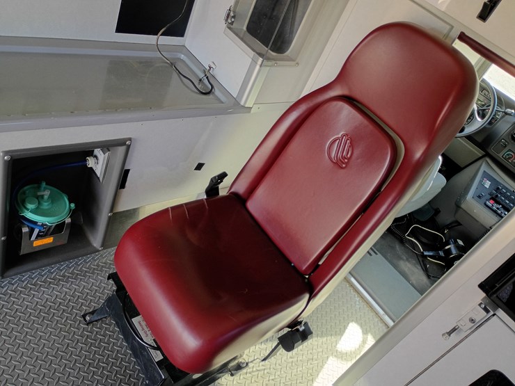 2009-ford-e450-image-77