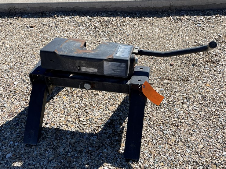 #3283-•-hitch-image-1