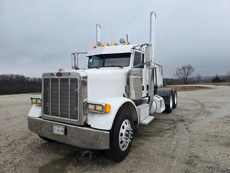 2007-peterbilt-379-image-2