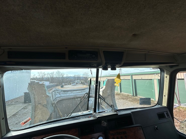 2001-kenworth-t800-image-108