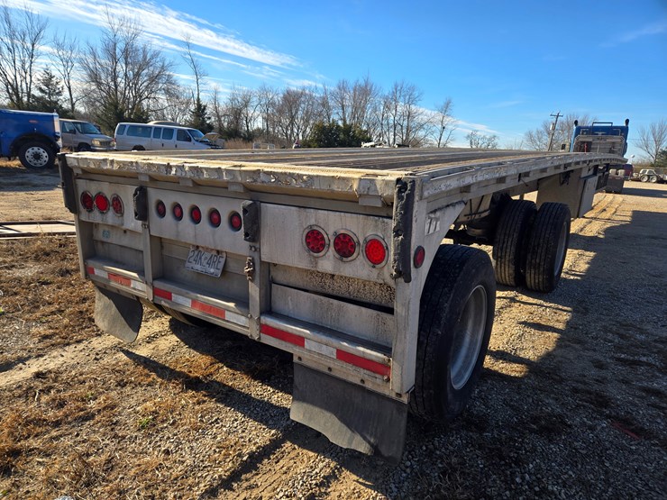2000-reitnouer-flatbed-image-19