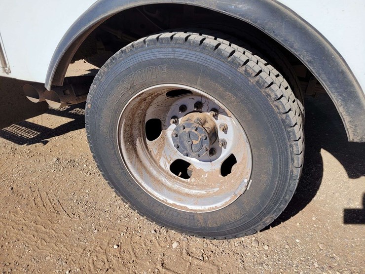 2019-ford-f550-image-8