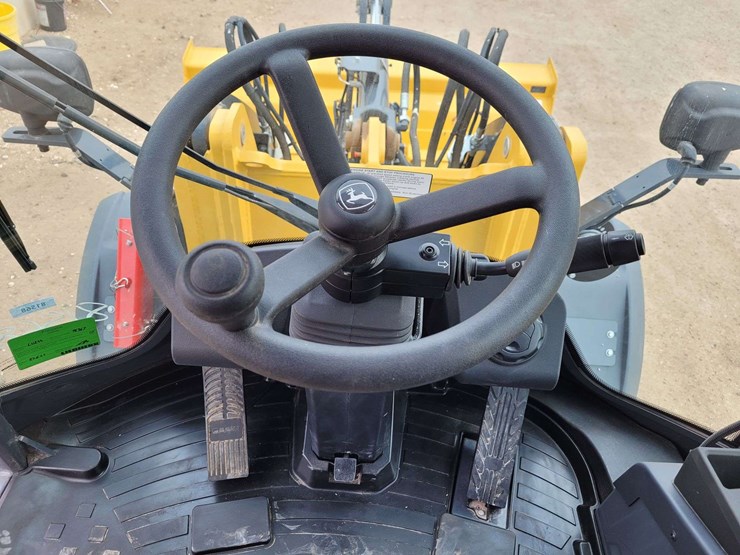 john-deere-244-image-22