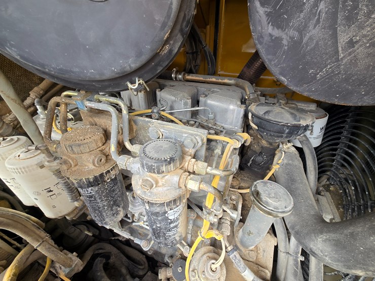 2004-deere-655c-image-33