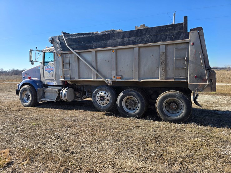 1999-kenworth-t800-image-6