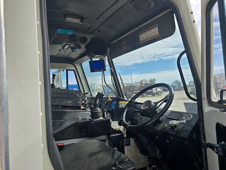 2008-mack-leu613-image-45