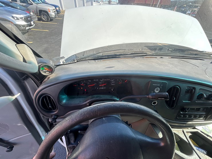 2006-ford-e450-image-70