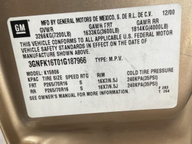 2001-chevrolet-suburban-image-15