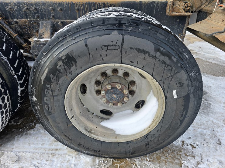 2012-caterpillar-660-image-60