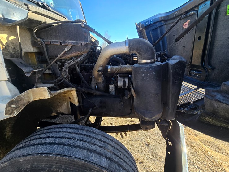 1996-freightliner-fl70-image-39