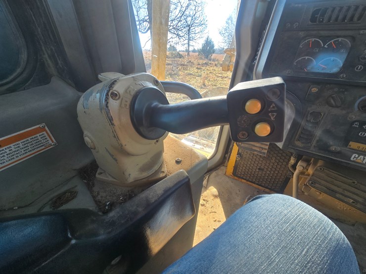 2002-caterpillar-d6r-image-46