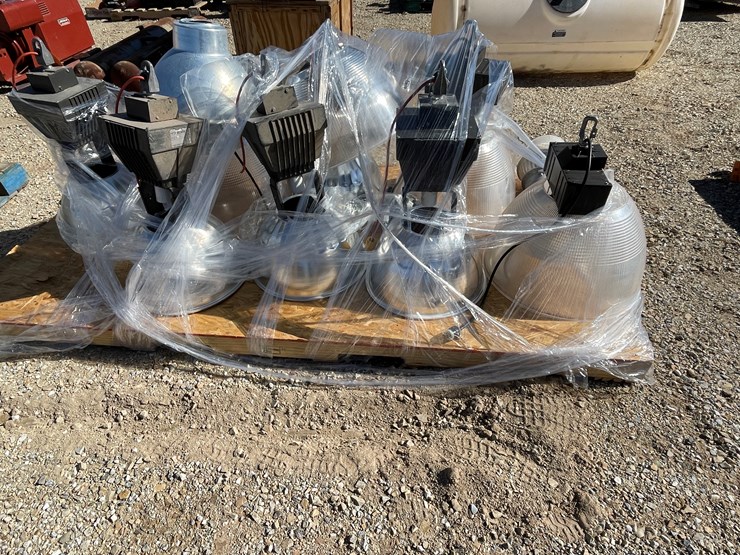 #3188-•-light-fixtures-image-2