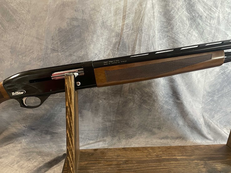 #2728-•-tristar-arms-20-ga.-semi-auto-shotgun,-sn:-e22a39867-image-9