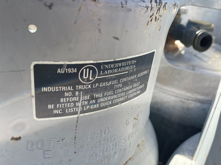 #3123-•-forklift-propane-tanks-image-6