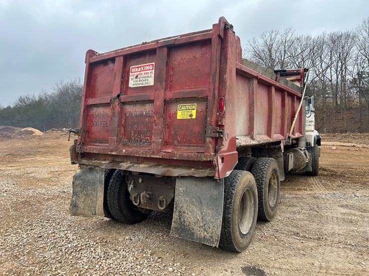 2001-mack-rd688s-image-13