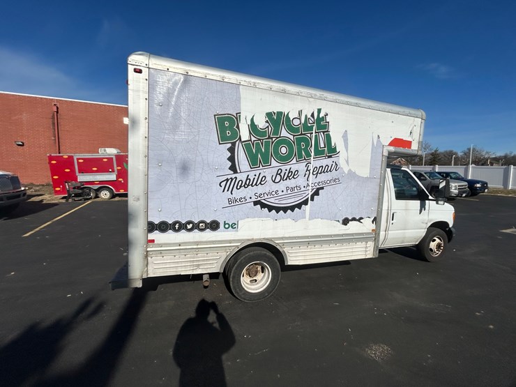 2006-ford-e450-image-22