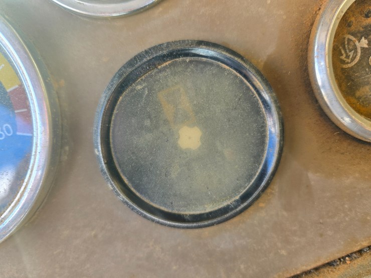 caterpillar-d25c-image-58