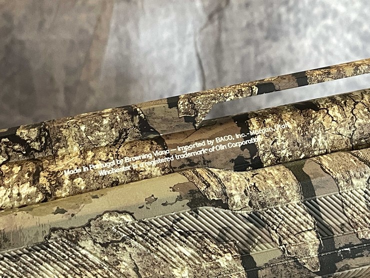 #2379-•-winchester-sx4-12-ga.-semi-auto-shotgun,-sn:-pt19451yw11k-image-17