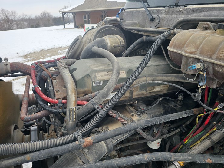 2007-freightliner-columbia-120-image-36