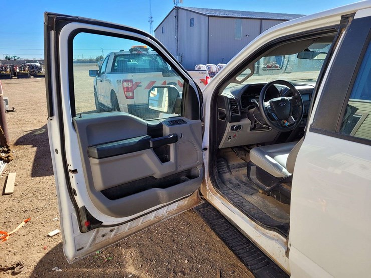 2017-ford-f150-image-12