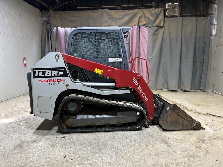 2022-takeuchi-tl8r2-image-5