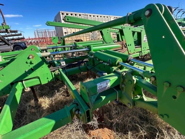 2008-john-deere-2210-image-15