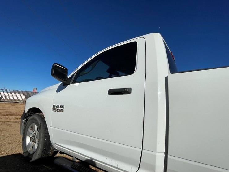 2016-dodge-1500-image-12