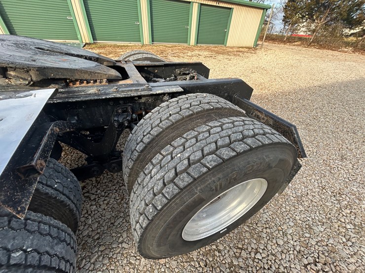 2001-kenworth-t800-image-52