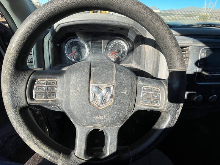 2016-dodge-1500-image-28