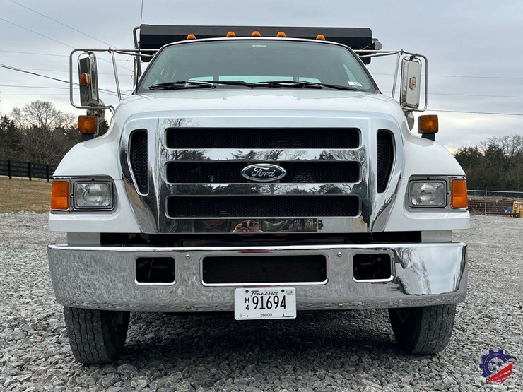 2004-ford-f650-image-14