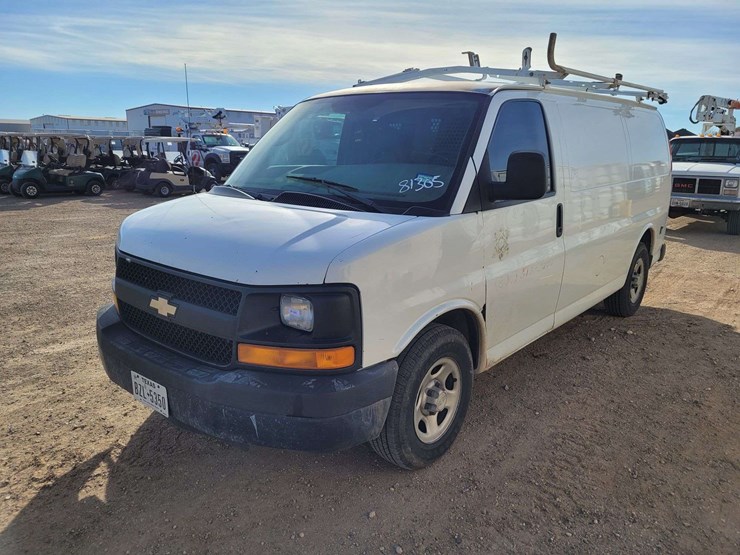 2005-chevrolet-express-1500-image-1