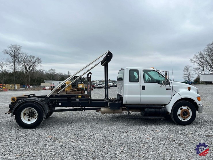 2004-ford-f650-image-5