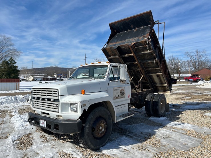 1984-ford-f700-image-24