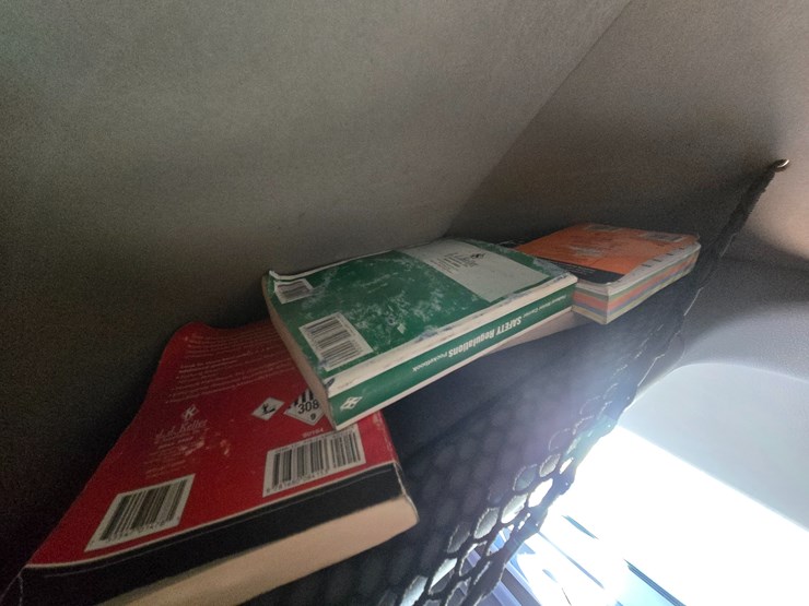 2014-freightliner-cascadia-125-image-76