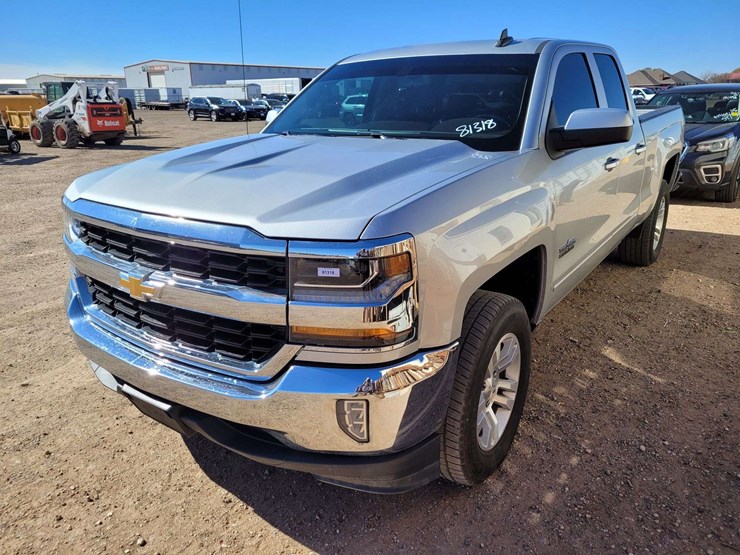 2019-chevrolet-silverado-1500-lt-image-1