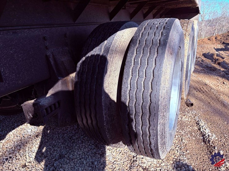 1999-peterbilt-357-image-34