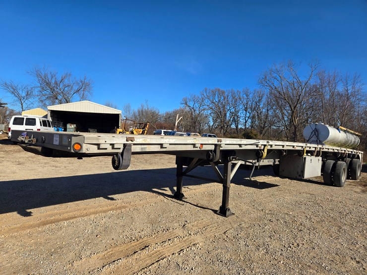 2000-reitnouer-flatbed-image-3