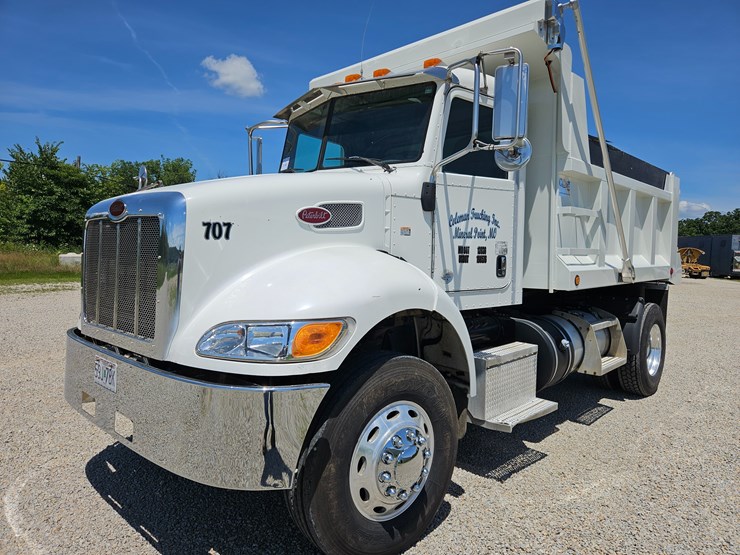 2012-peterbilt-382-image-1