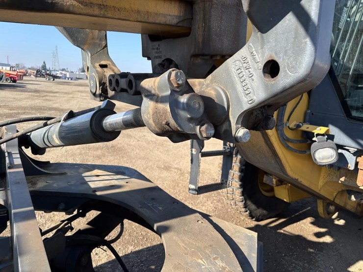 2008-deere-772d-image-12