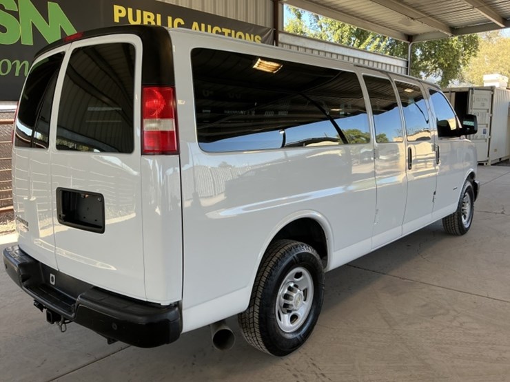 2014-chevrolet-express-2500-image-7