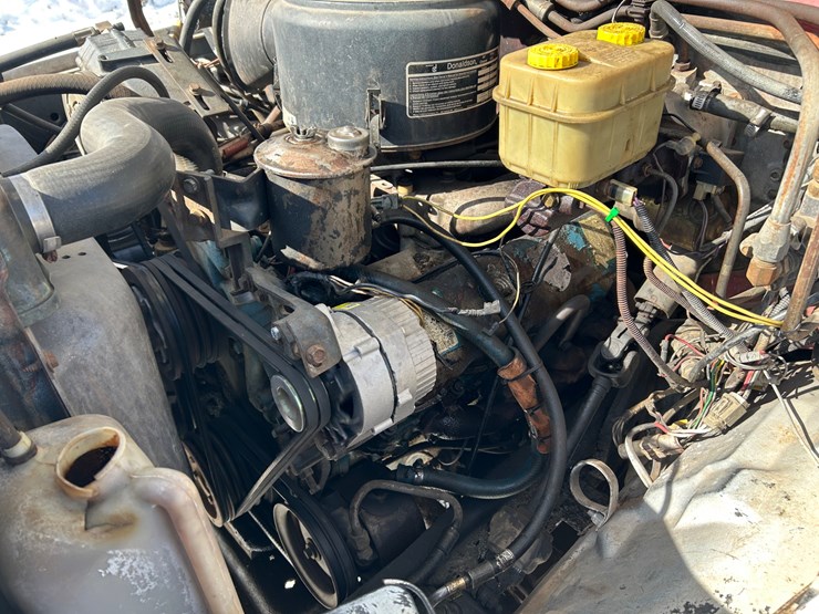 1984-ford-f700-image-73