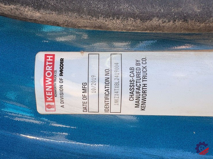 2020-kenworth-t880-image-55