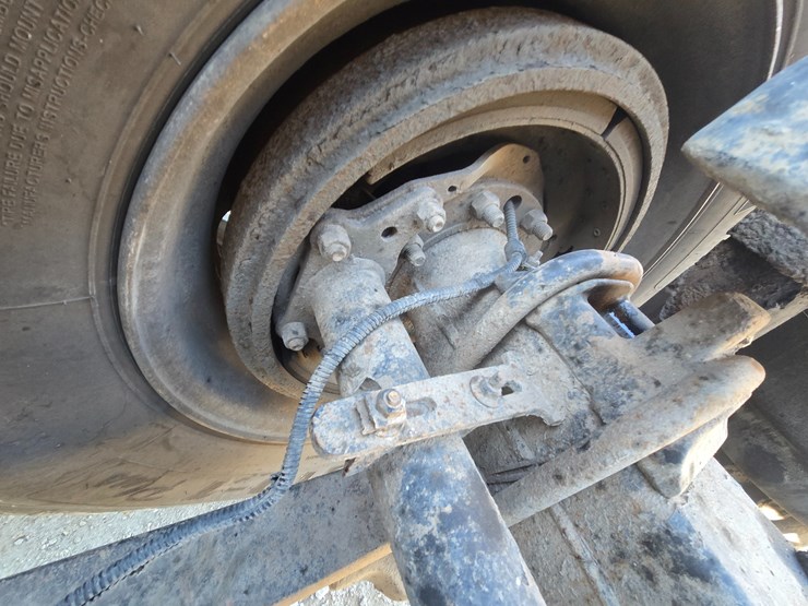 2002-freightliner-columbia-120-image-84