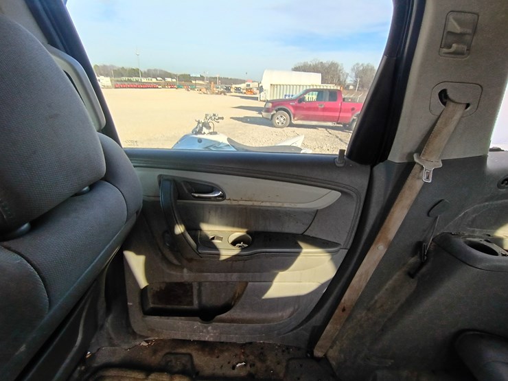 2013-chevrolet-traverse-image-55