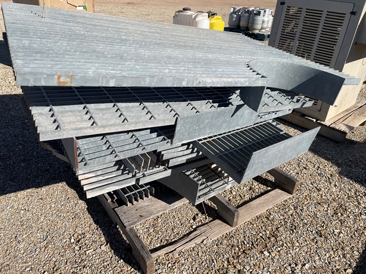 #3133-•-floor-grates-image-9